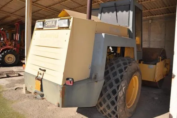 5#3834 Rullo compattatore Bomag