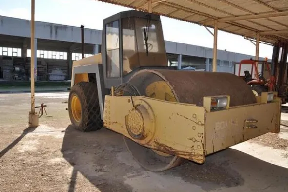 5#3834 Rullo compattatore Bomag