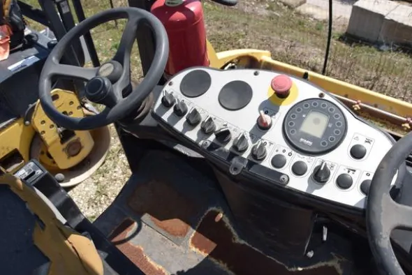 2#3367 Rullo vibrante Bomag BW 141 AD-4