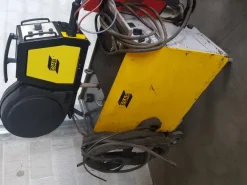 SALDATRICE USATA ESAB LAY 500