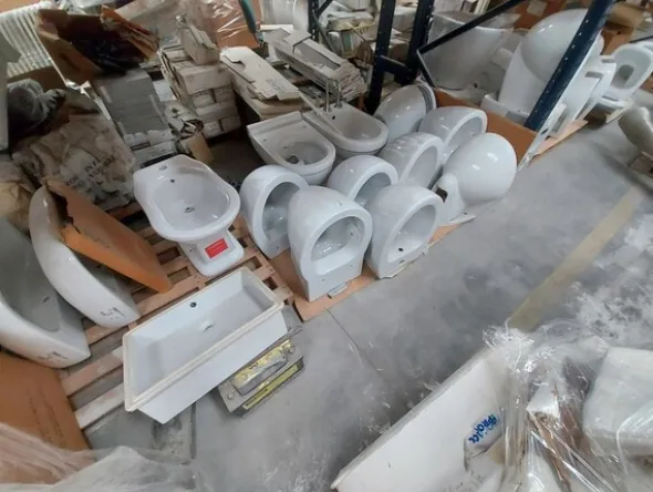 1#6152 Sanitari Dolomite e materiale idrotermosanitario
