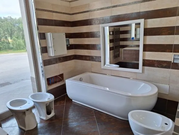 1#8439 Sanitari e accessori bagno