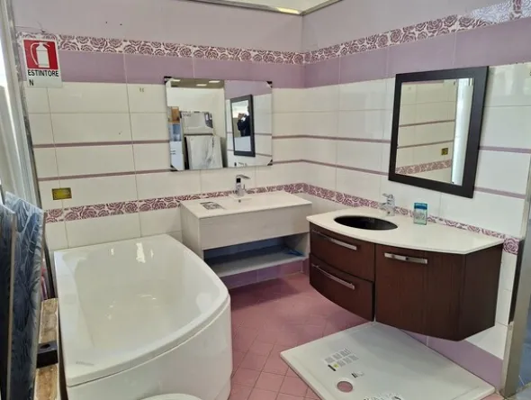 1#8439 Sanitari e accessori bagno