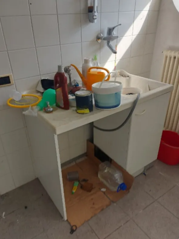 2#8503 Sanitari ed impianti elettrici vari