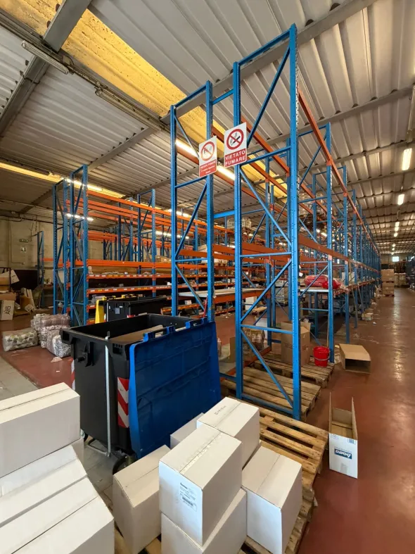 Scaffalatura da magazzino