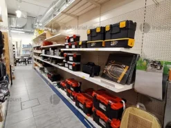 33#10103 Scaffalatura per punto vendita commerciale