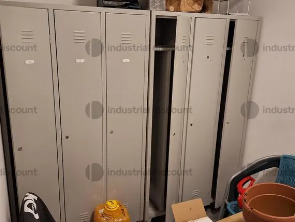 33#10103 Scaffalatura per punto vendita commerciale