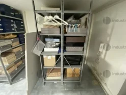 8#9748 Scaffalature
