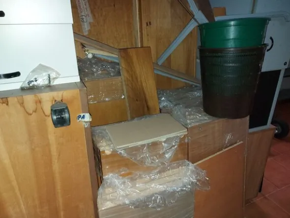1#8455 Scaffalature e arredamento vario