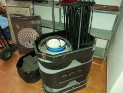 1#8455 Scaffalature e arredamento vario