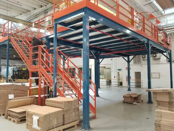Scaffalature e soppalchi Napoli