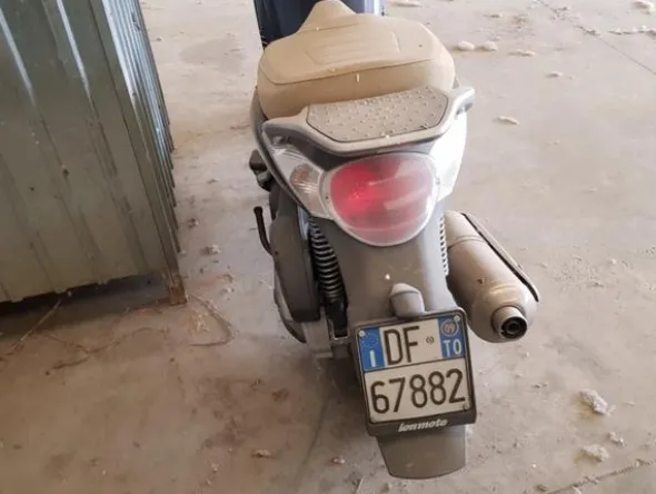 4#4133 Scooter Aprilia