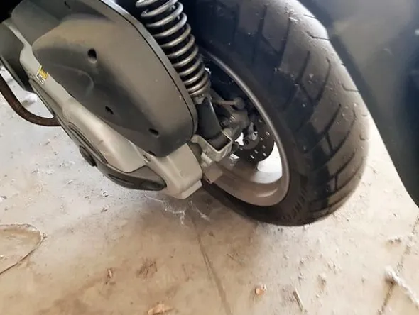 4#4133 Scooter Aprilia