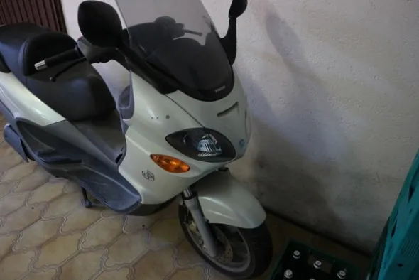 7#5649 Scooter Piaggio