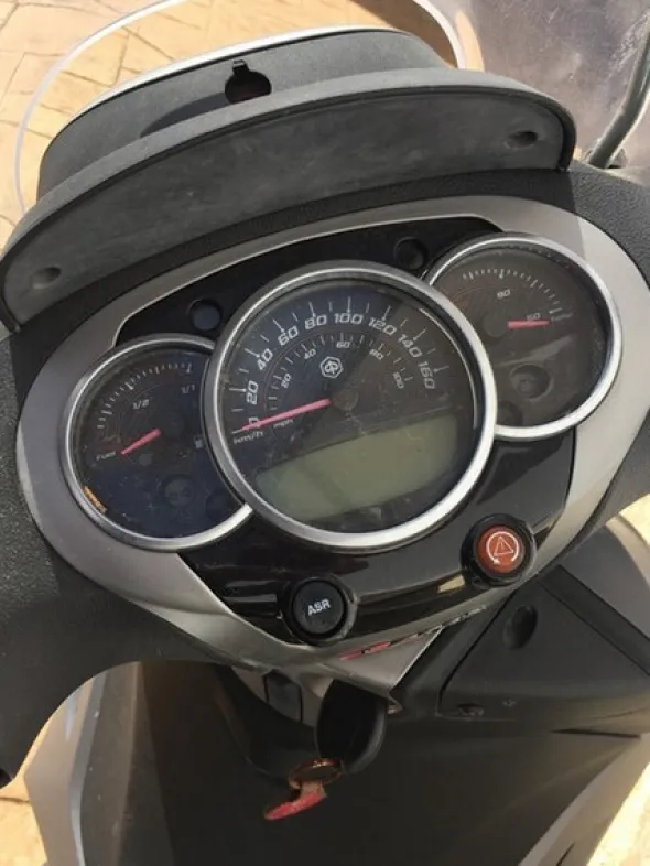 3#6369 Scooter Piaggio Beverly 350