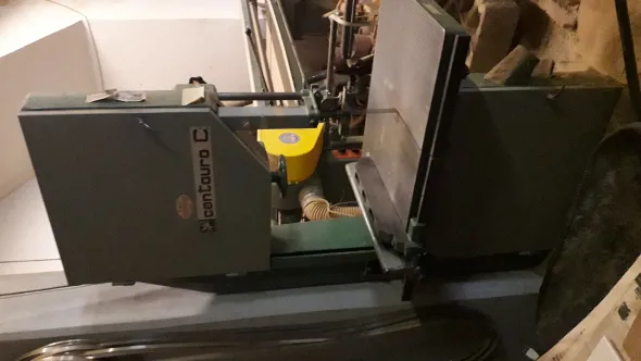 Sega a nastro Centauro pe
