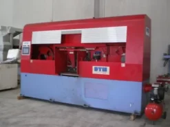 Segatrice a nastro automatica BTM B 620 CNC