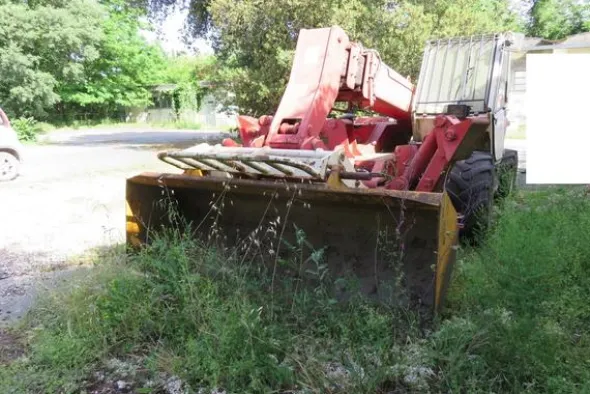 24#3066 Sollevatore telescopico Manitou