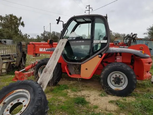 25#2895 Sollevatore telescopico Manitou