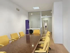 #25097 Spazioso ufficio arredato in posizione strategica