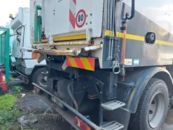 28#7528 Spazzatrice Iveco