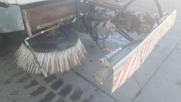 Spazzatrice stradale Unieco 40.6T