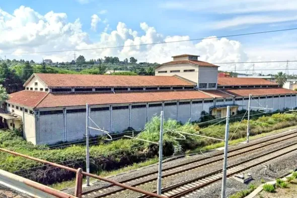 #2537366 Stabilimento con pertinenze da ristrutturare
