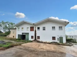 #23521 Stabilimento industriale con casale
