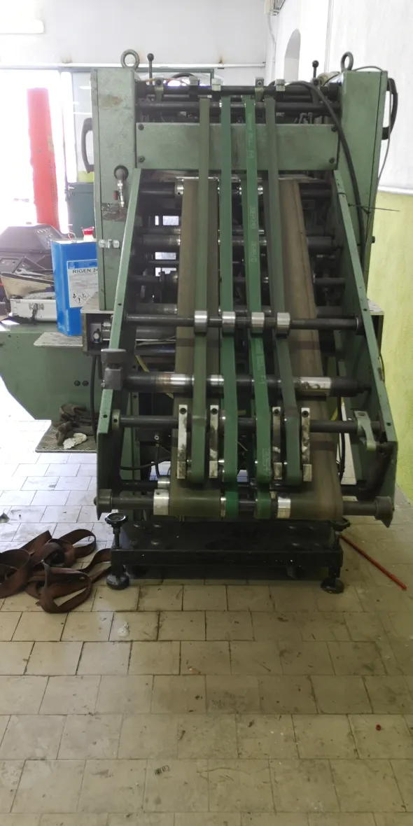 Stacker per punto metallico