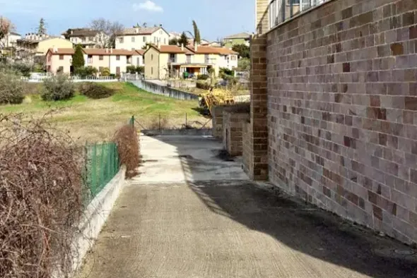 #20711 Stazione di servizio rifornimento carburanti