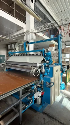 Stenditore automatico B.K.R con tavolo da taglio