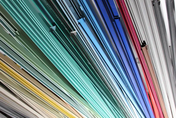 Stock attrezzature e macchinari per chiusura attività