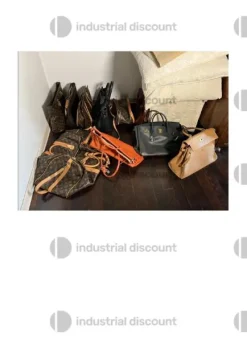 107#8837 Stock borse e cinture vari brand