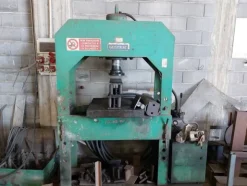 2#72670 Stock di attrezzature dismesse e materiale ferroso