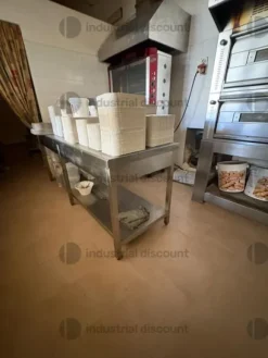 2#10098 Stock di attrezzature e arredi per panificio