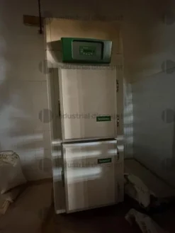 2#10098 Stock di attrezzature e arredi per panificio