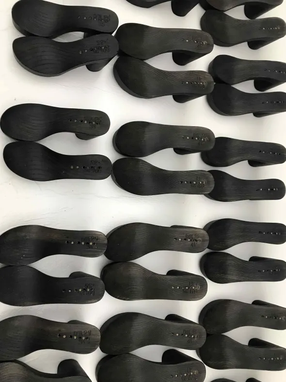 Stock fondi zoccoli donna bambino – KG. 150