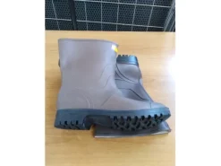 Stock prodotti e attrezzature per la pulizia