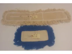 Stock prodotti e attrezzature per la pulizia