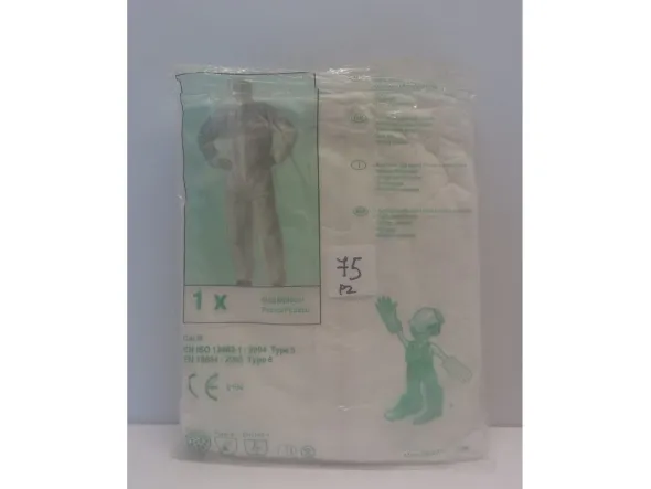 Stock prodotti e attrezzature per la pulizia