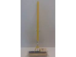 Stock prodotti e attrezzature per la pulizia