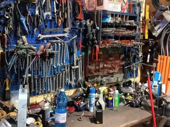 #24769 Storica attività di riparazione bici