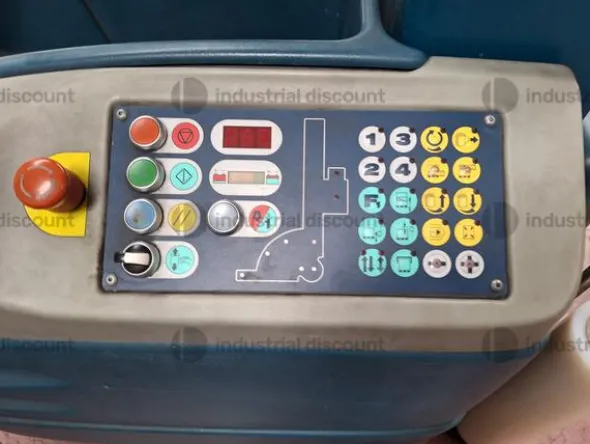 2#8798 Strumenti per imballaggio robopack e transpallet