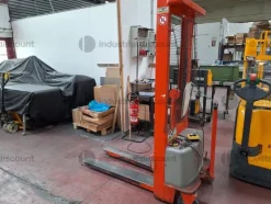 2#8798 Strumenti per imballaggio robopack e transpallet