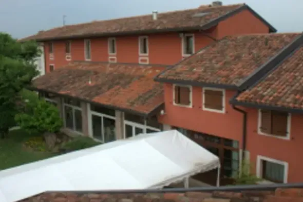 #14761 Struttura ricettiva con ristorante e piscina