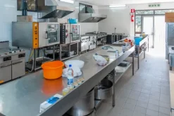 #18572 Struttura ricettiva per eventi con piscina