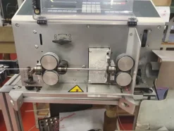 TAGLIASPELAFILI AUTOMATICA con ACCESSORI