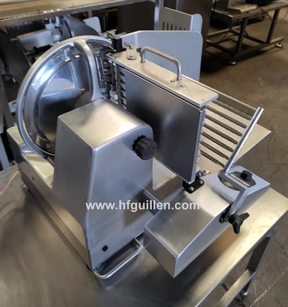 TAGLIERINA AFFETTATRICE AUTOMATICA GRAEF VA-400