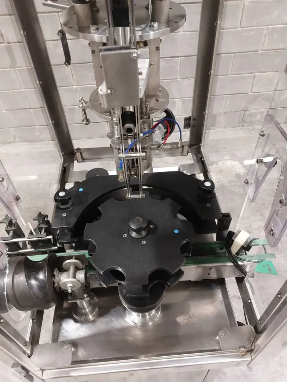 TAPPATORE PER LIQUORI O ACETO