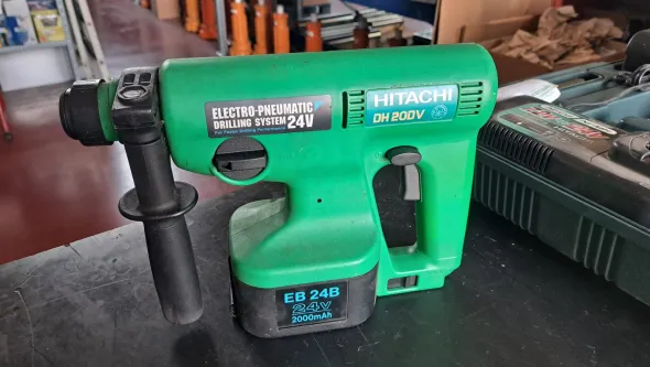 Tassellatore Hitachi DH20DV